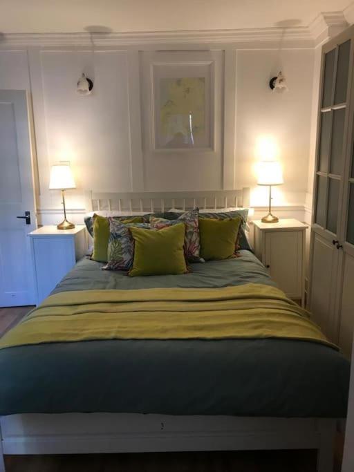Authentic 3 Bed Historic House Soho, Appartamento Londra